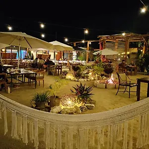 https://lucky-traveler-hostel-all-inclusive.tulum-hotels.net